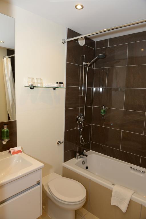 Ramada Telford Ironbridge Hotel Room photo